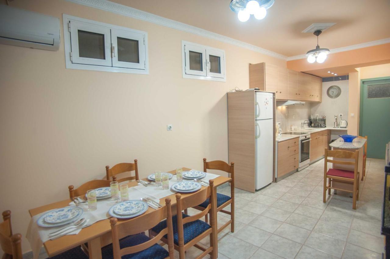 A Central Apartment อาร์กอสโตลี ภายนอก รูปภาพ